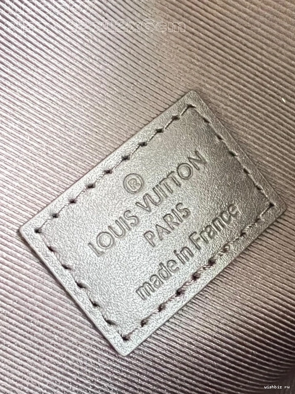 WIS LOUIS Wallet Wearable Montsouris VUITTON 1122